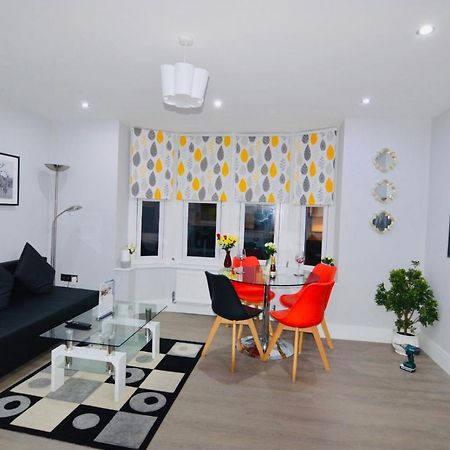 Executive Central Self Contained Flat By Cozynest Reading Eksteriør billede